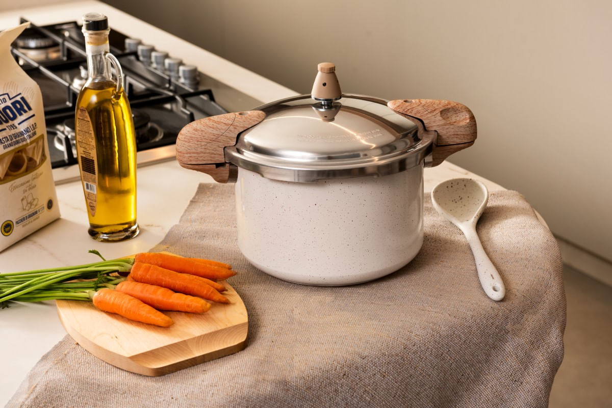 Panela de Pressão Indução Brinox Antiaderente Ceramic Life Pressure 5,4 Litros Vanilla - Imagem 2