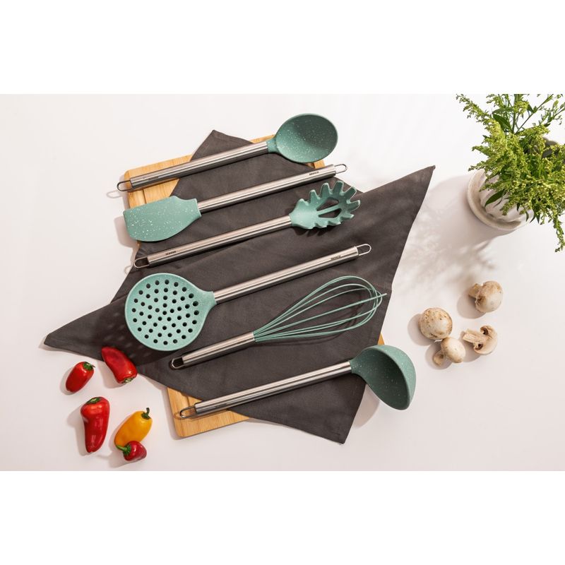 concha-terrina-aco-inoxidavel-base-silicone-cor-verde-linha-duo-brinox