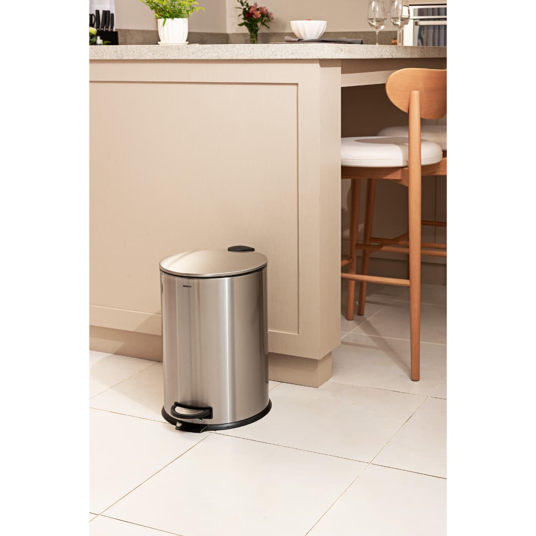 Lixeira com Pedal e Balde Brinox Spin 20 Litros Aço Inox Escovado - Imagem 7
