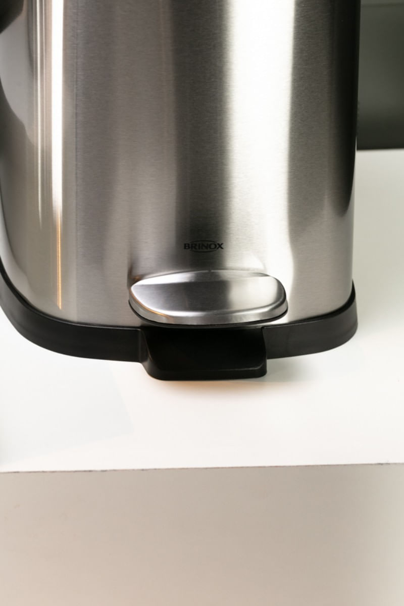 Lixeira com Pedal e Balde Brinox Frame 12 Litros Aço Inox Escovado - Imagem 6