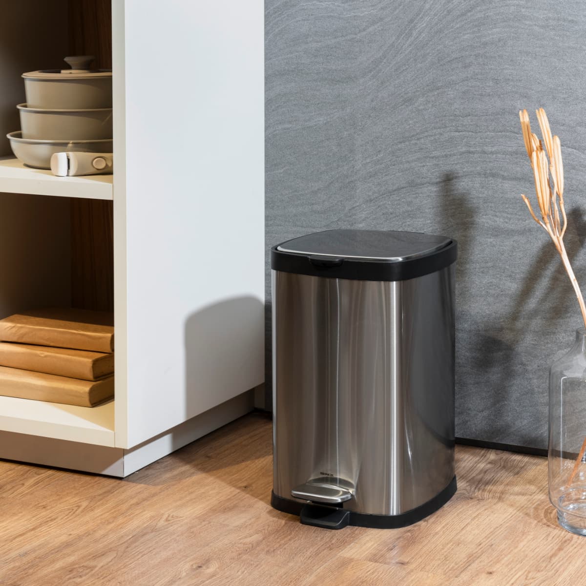 Lixeira com Pedal e Balde Brinox Frame 12 Litros Aço Inox Escovado - Imagem 10