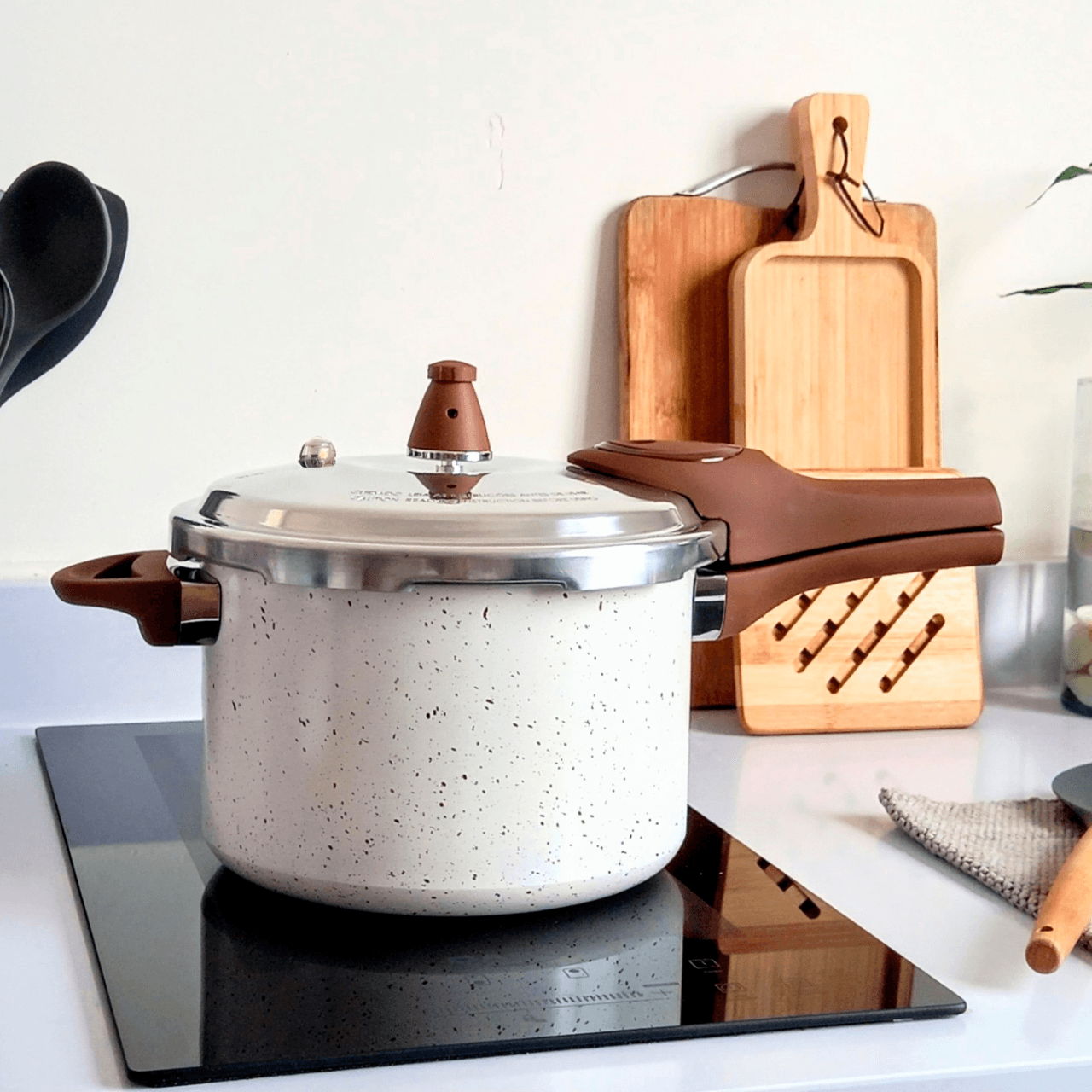 Panela de Pressão Indução Brinox Antiaderente Ceramic Life Pressure 4,2L Vanilla - Imagem 2