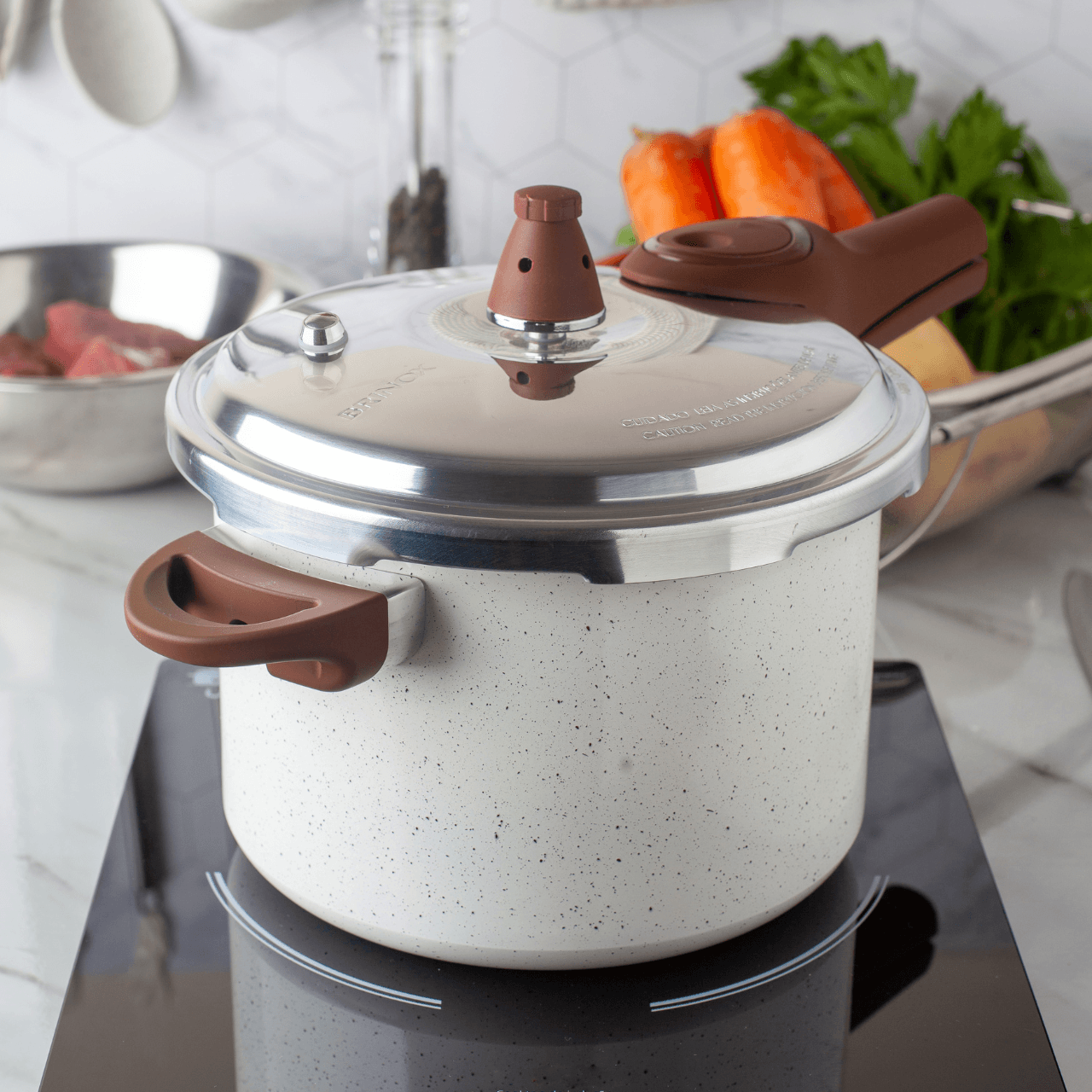 Panela de Pressão Indução Brinox Antiaderente Ceramic Life Pressure 4,2L Vanilla - Imagem 5