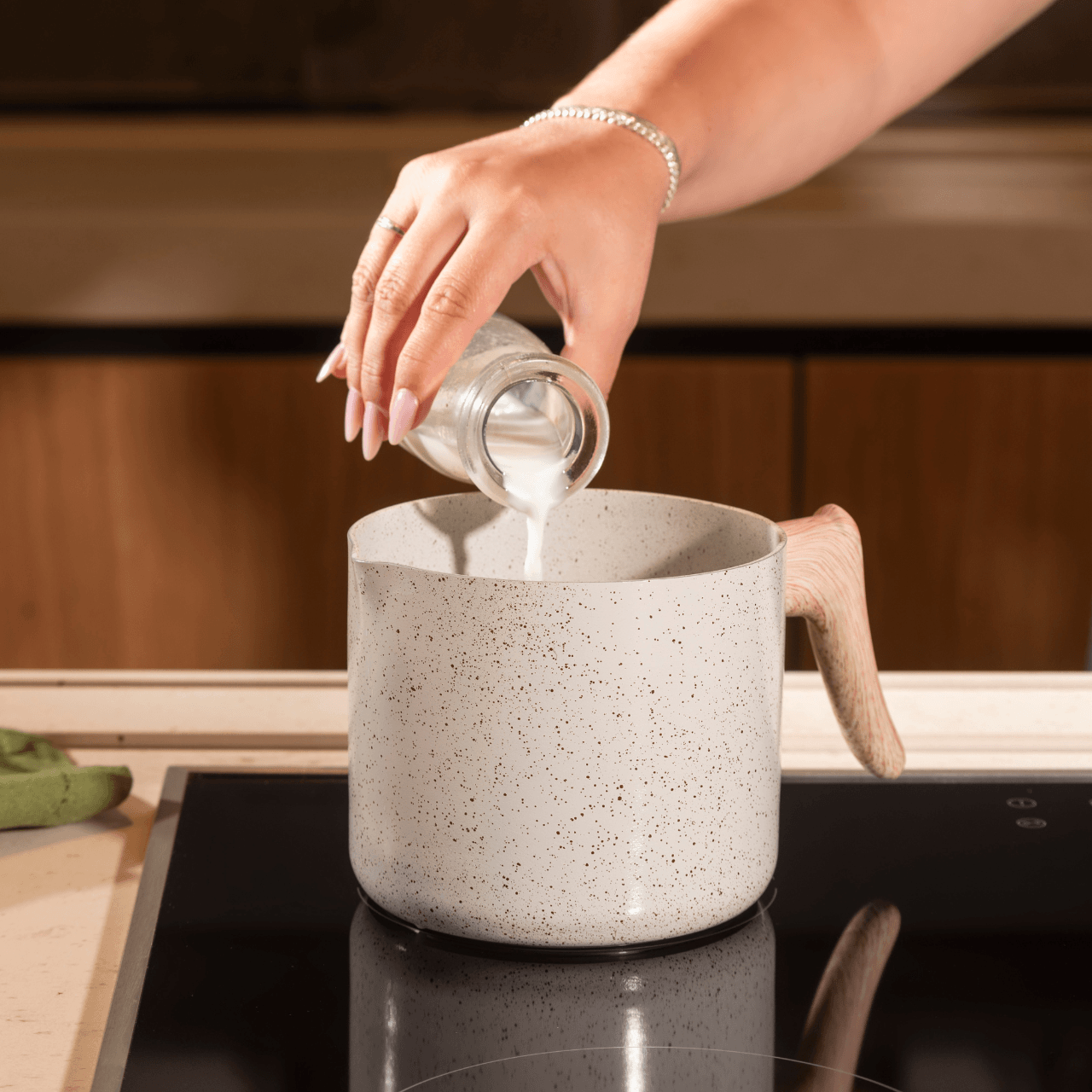 Fervedor com Indução Brinox Sirius 1,7 Litros Ø14cm Ceramic Life Vanilla - Imagem 5